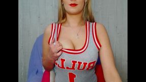 Blonde Girl with Nice Boos Will Show You Her Body
