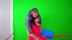 i gave the weather girl a massage, but the excitement increased in the area of ​​my cock and there was some dick sucking for the naughty girl! - amanda souza and tony tigrao