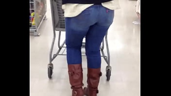 Nice Puerto Rican ass at Walmart