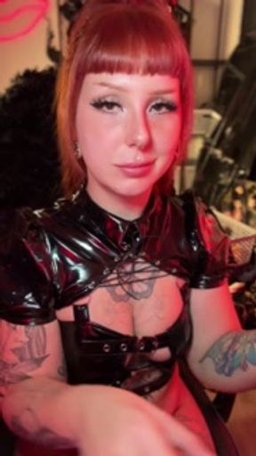 SPH blowjob comparison with 4inch toy