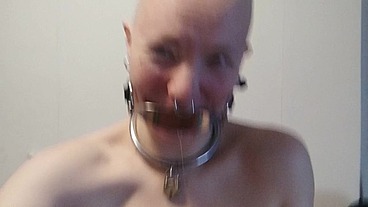 The new gag in action