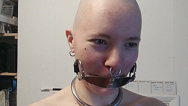 The new gag in action