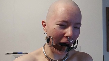 The new gag in action