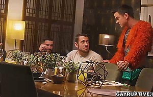 Muscular guy Johnny Ford is such a fucking gay slut