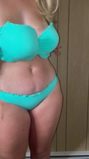 Cute babe bikini try on