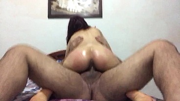 Masajes y Lamiendo el coño y el culo de la nueva flaca culona de mi mujer montando mi polla - Amateur Nora Milf - Andy Z 94