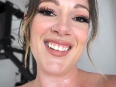 SashaCurves - A Post Workout Snack For A Hungry Giantess