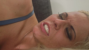 Naughty Milf Simony Diamond Cheats On Her Hubby Offering Her Asshole to a Big Cock