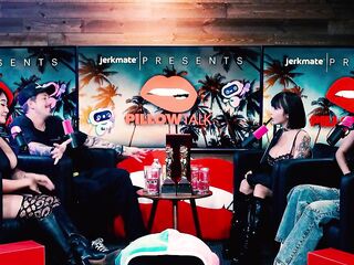 WORST Experiences and Dealing with PERFORMANCE ANXIETY W/ Lucy Mochi, Jasmine Teaa, Sakura Soh