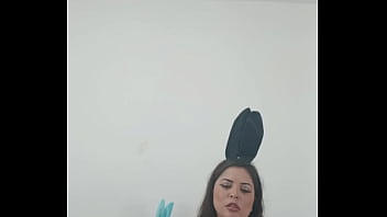 No sof&aacute_ com safado comendo eu e amiga