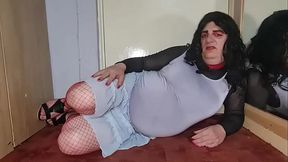 sissy crossdresser wants to swallow what you have in your bladder with 2 voting down wankers hiding as allways with the 4 voting down wankers