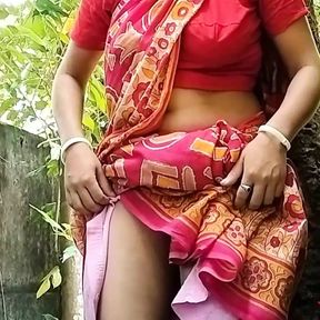 beautiful Village wife Living Lonly Bhabi Sex In Outdoor Fuck