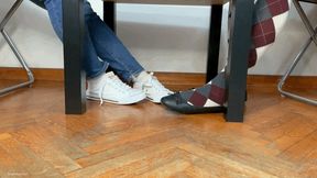 2 HOT STUDENTS FOOTSIE PLAY UNDER SCHOOL DESK - MOV HD