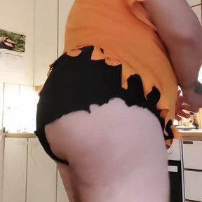 Big round ass horny at  home