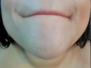 Clumsy mouth that likes to farts