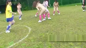 Barefoot Babe Blows Big Dick Post-Soccer – Mind-Blowing Orgasm Action!
