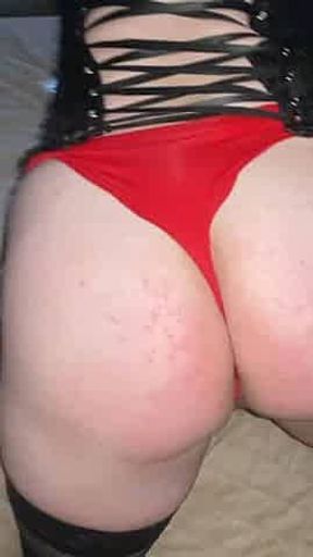 Hot anal with a Caucasian. Cumshot on the ass of a Russian shemale