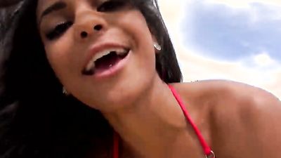 Stunning Ebony Nicole Bexley Gets Banged picked up at the beach