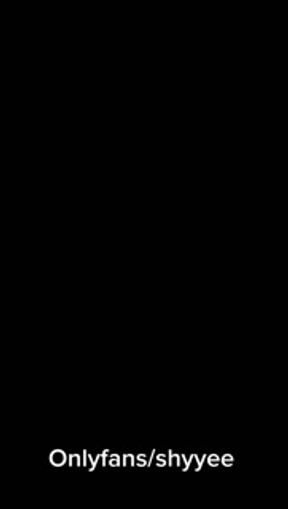 So horny on my period ♥️🤤onlyfans/shyyee