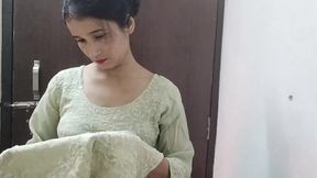 Step daughter ko ghar me band kar ke pel diya