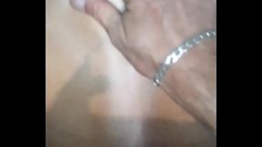 Gozando na minha bundinha