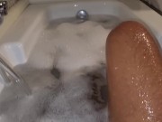 ASMR | JOI (ITALIANO) - GODI E GUARDAMI MENTRE MI SEGO IN VASCA DA BAGNO