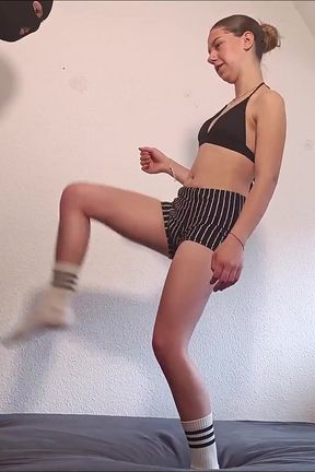 Pantyhose Ballbusting