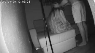 Olgun karısı Ukraynalı orospunun hardcore anal seks yaptığı hardcore ev yapımı film