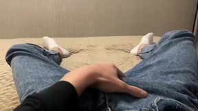 TEEN WATCHES PORN IN THE PARENTS ROOM AND JERKS HIS FAT Dick