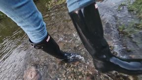 Leathanas Glossy Hunter And Jeans Bath