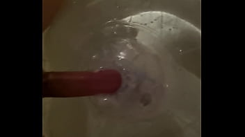 Fucking an sph waterfilled beachball inside the bathtube