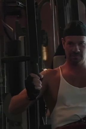 A Severe Anal Impact for the Sweet Ass of a Brunette in Heat