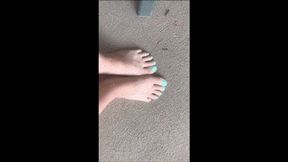 *850x480* Showing off my MINT GREEN TOENAILS! MP4