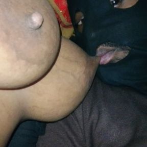 Indian Local thief Sucked Bhabhi Boobs and then Fucked Hindi xxx