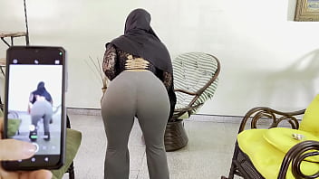 ENSE&Ntilde_ANDOLE A MI MADRASTRA ARABE MUSULMANA A MOVER EL CULO