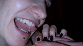 Sadistic Bites on Fingers and Hand  - Bite Fetish - Femdom Biting - German - Deutsch (WMV)