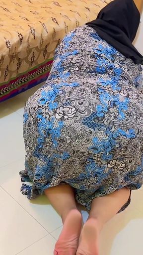 Big Ass Sexy Desi Maid Stuck Under Bed