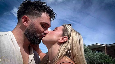 Alice Welcomes Me With a Sensual Blowjob (Oral Cumshot)