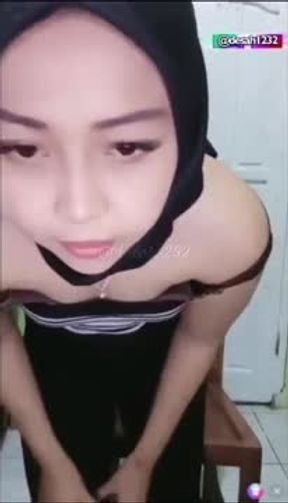 Sekar Jilbab Hitam Colmek