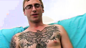 Amateur inked twink fingers his butt & masturbates solo