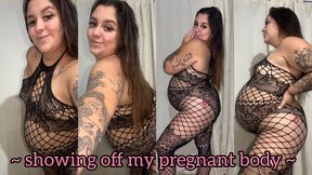 Pregnant belly dance