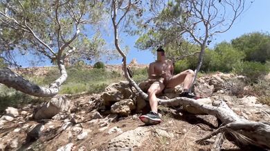 Intento hacerme la paja en una playa en Ibiza y esto fue lo que paso????