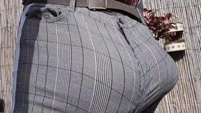 Walking Bulging in the Garden
