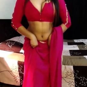 Sexy Indian girl hot dance in saree