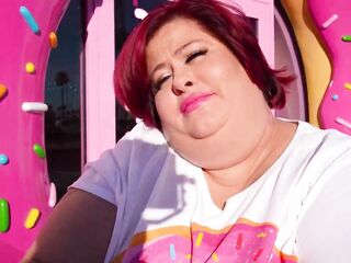 Pinkbox Doughnut Employee Gets Fired For Banging Co-Worker Mid Shift & Bangs Manager For Her Job Back