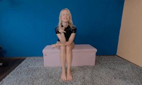 Latex Domina Lets You Jerk Off