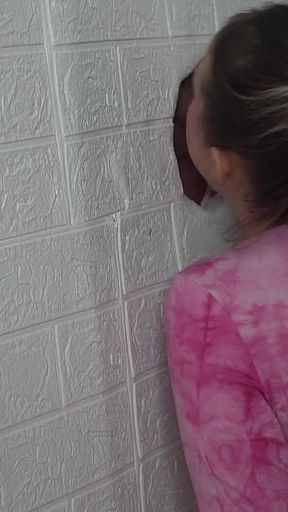 Gloryhole the Dick Reacts to Every Move