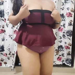 INDIAN SLUTTY, HORNY WIFE GETTING READY FOR HER FUCK NIGHT WITH HER SECRET BOYFRIEND