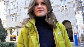 Russian Cutie Flashes for Cash