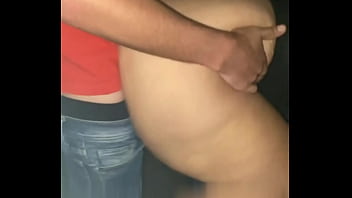Corno levou a esposa puta vadia para os comedores fuderem ela no dogging